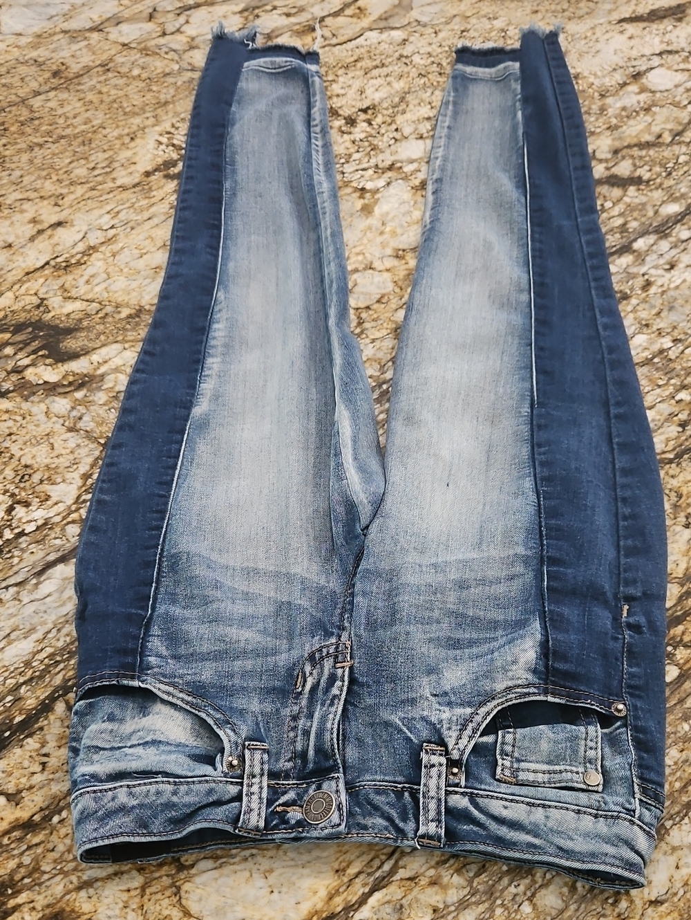RAMPAGE Women's Blue Two-Tone Stretch Jeans. Size 3 Inseam 27" Rise 8"